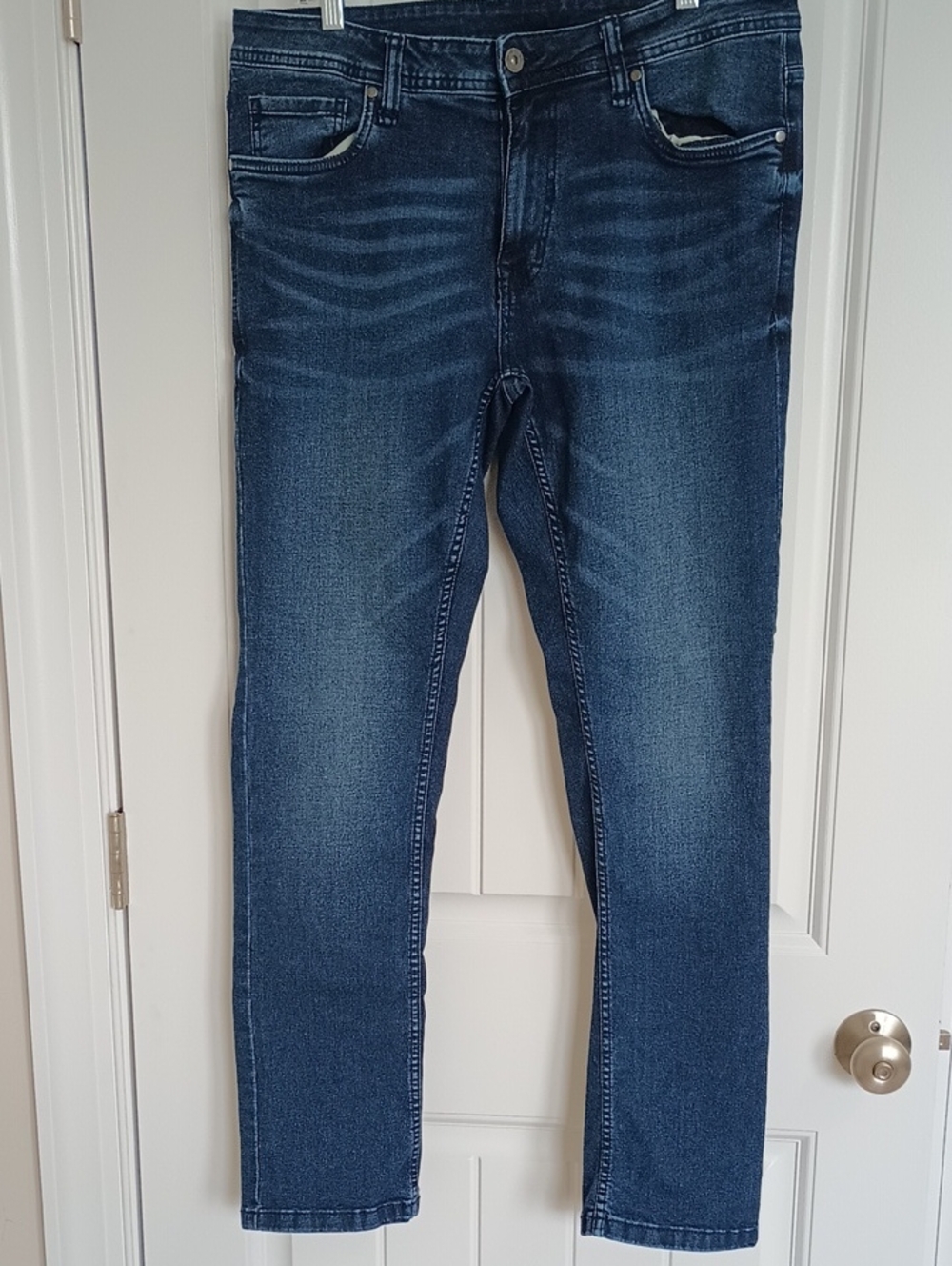 Men's Slim Jeans in Dark Blue Wash